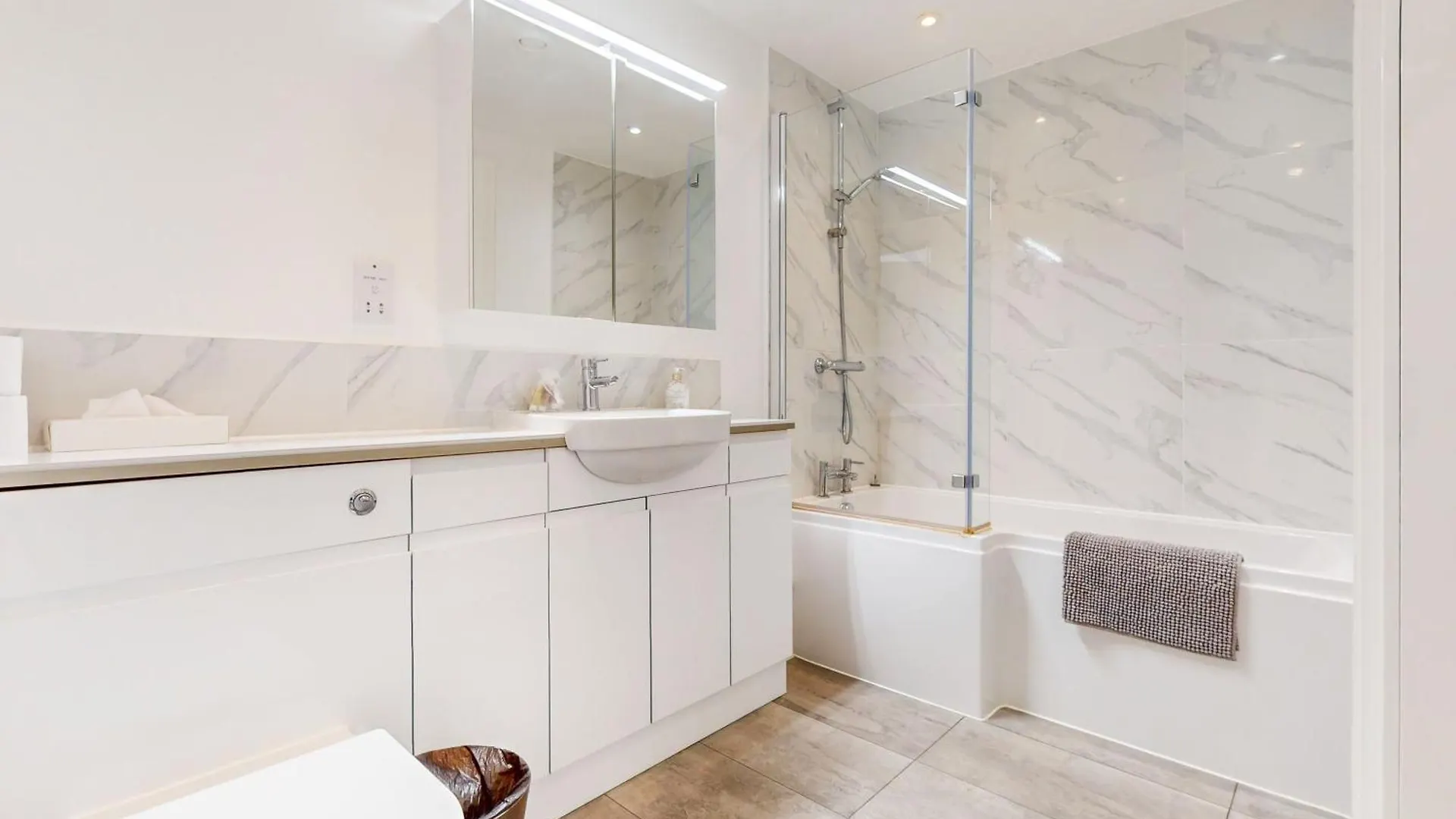 Apartment Stylish 2Bed Penthouse With Private Roof Top Terrace In Canary Wharf London