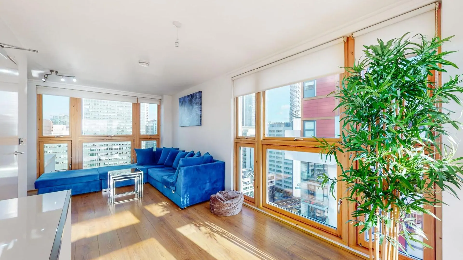 Stylish 2Bed Penthouse With Private Roof Top Terrace In Canary Wharf London 0*,  United Kingdom